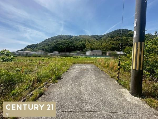 御坊市湯川町丸山　土地の前面道路含む現地写真