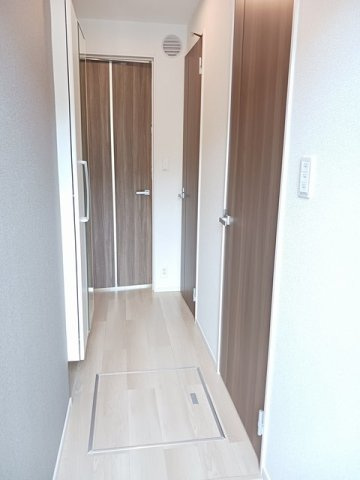 エテルノ・フェリーチェの玄関