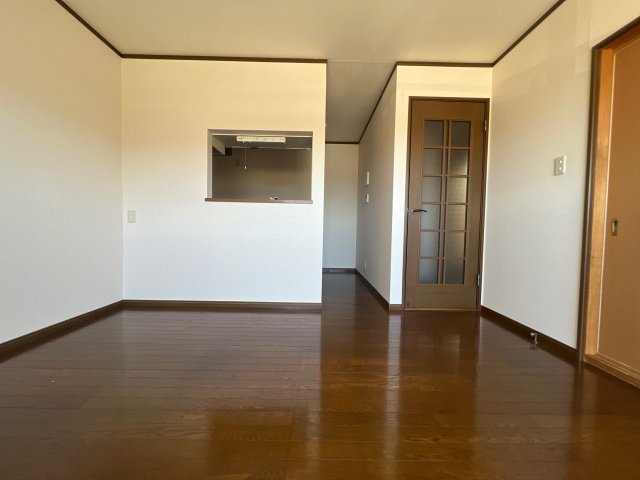 リバーサイド弐番館の居間・リビング