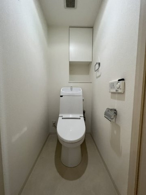 【トイレ】 | エステムコート南堀江Ⅱレアリス | 冬場での使用や清潔好きの方にうれしい温水洗浄便座♪