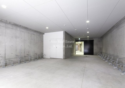 【その他】 | レオンコンフォート南堀江 | サイクルスタンド付きの屋内駐輪場です！