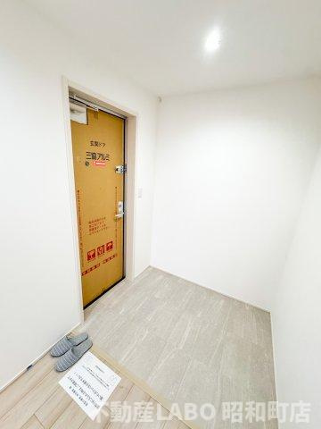 フジパレス住吉山之内Ⅲ番館の玄関