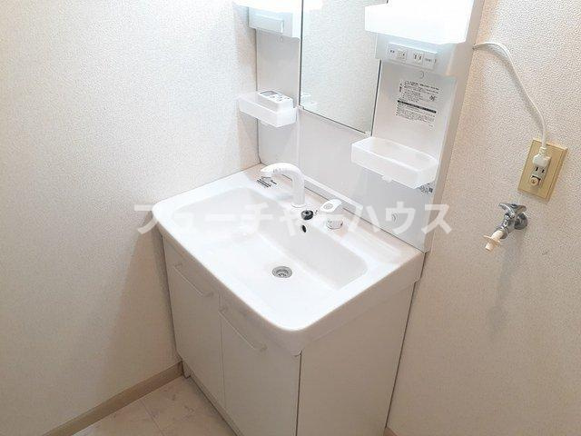 ファミール　Ｂの洗面所|コンパクトで使いやすい洗面所