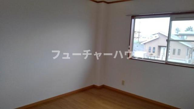 プラドール鈴木の洗面所|脱衣スペースもあります