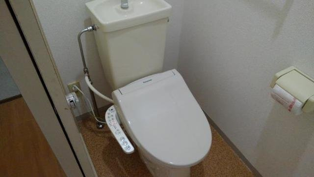 プラドール鈴木のトイレ|清潔感のあるトイレです