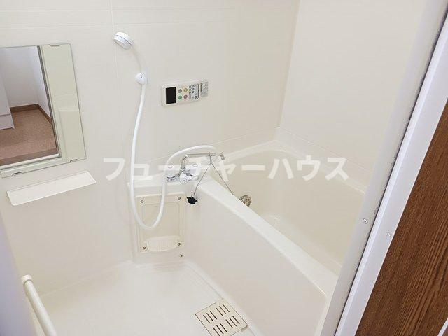 メゾン・リヴァーサイドの浴室|コンパクトで使いやすいお風呂です