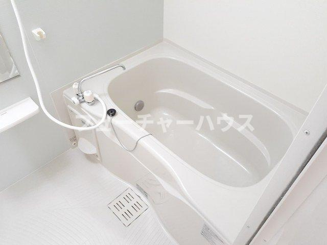 Ｋ・Ｔ　ａｎｇｅⅢの浴室|コンパクトで使いやすいお風呂です
