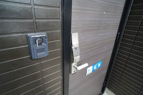 エスメラード Ａの玄関