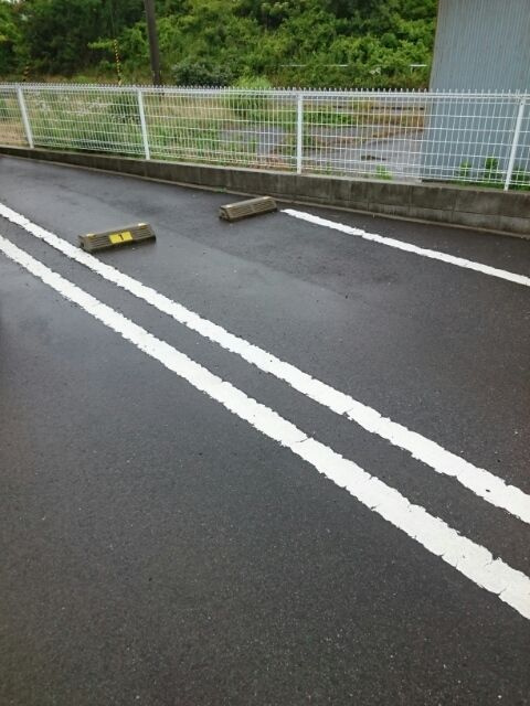 ボナ－ル　ドエルの駐車場