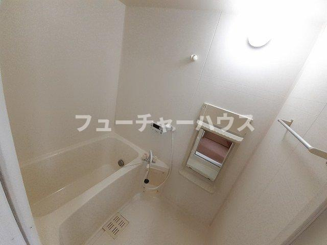 メゾン・プリムヴェールⅠの浴室|ゆったり過ごせるお風呂です