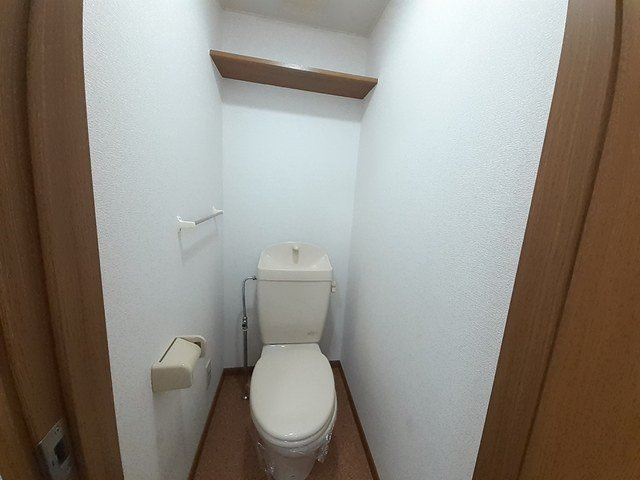メゾン・プリムヴェールⅠのトイレ|落ち着いたトイレです