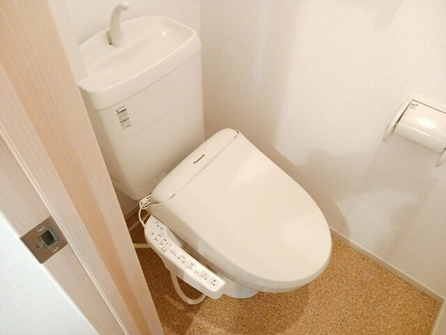 白蔵Ⅶのトイレ|ゆったりとした空間のトイレです