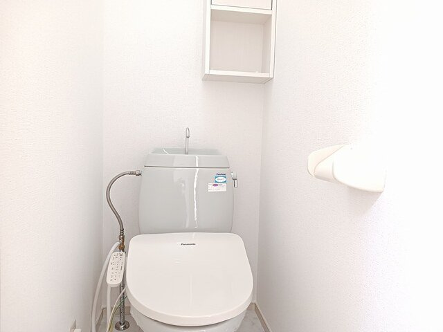 シャトーフジのトイレ|ゆったりとした空間のトイレです
