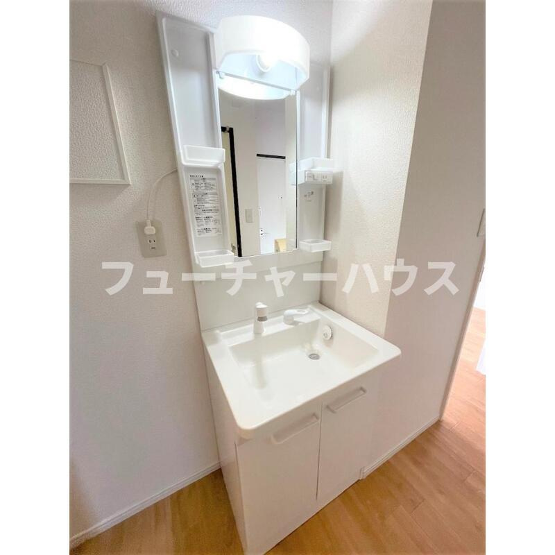 旭台アーバンハイツ　C棟の洗面所