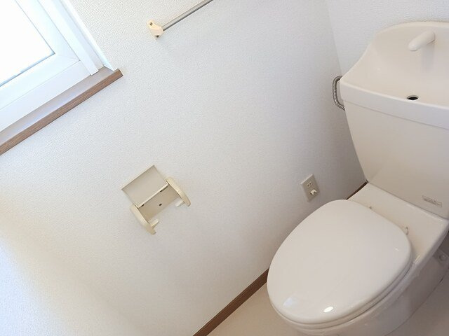 ヒルズⅣのトイレ|清潔感のあるトイレです