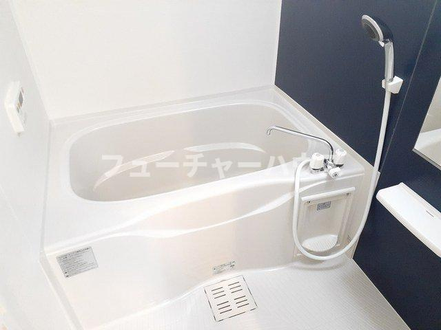 オーシャンヒルⅡの浴室|日々の疲れを癒すお風呂付です