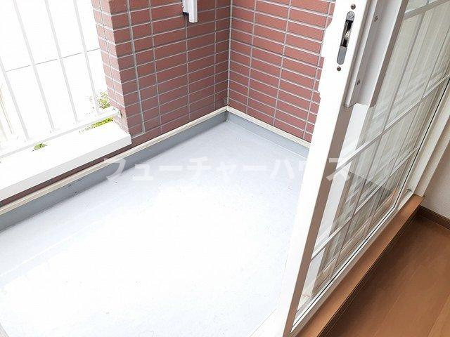 ＢＲＥＥＺＥＨＯＵＳＥＵＳＵＩのバルコニー|お洗濯にも便利なバルコニー付き