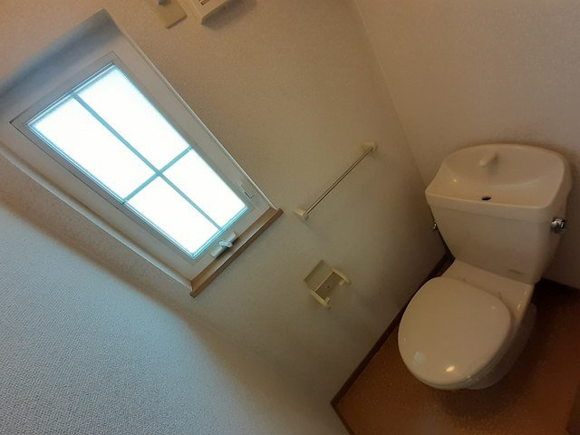 コスモハイツのトイレ|コンパクトで使いやすいトイレです
