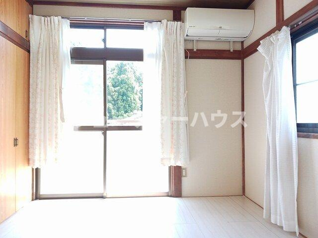 コーポ原の内の居間・リビング|内装もきれいです