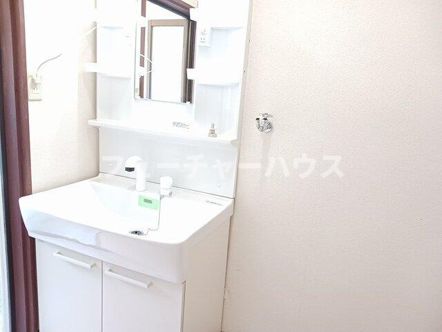 コーポ原の内の洗面所|ゆったりとスペースのある洗面所