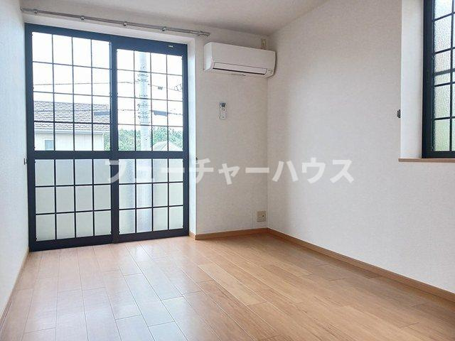 サンセールＢの居間・リビング|内装は落ち着いています