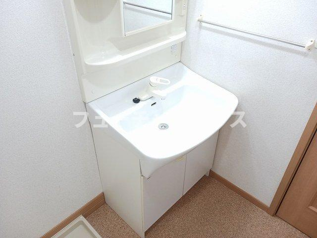 サンセールＢの洗面所|広い洗面スペース