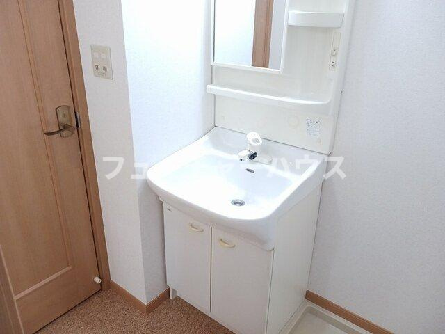 サンパティークＢの洗面所|使いやすい洗面所です