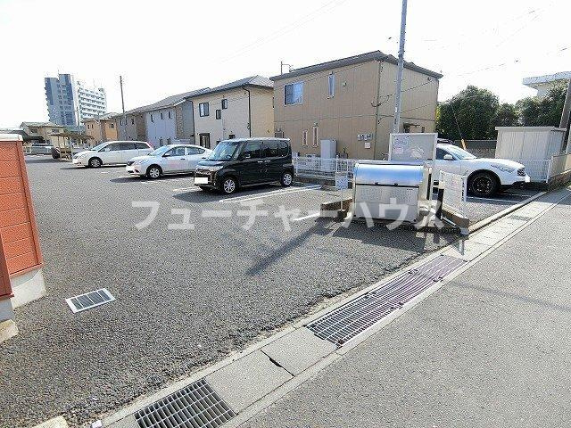 ヴィラフューゲルⅡの駐車場|カースペースがあります