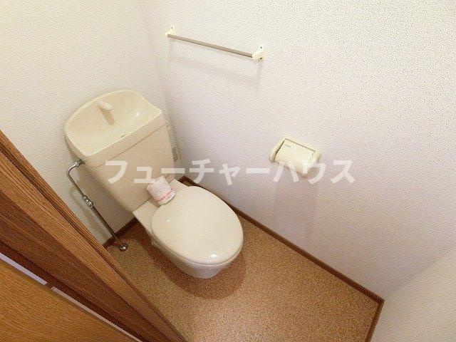 ヴィラフューゲルⅡのトイレ|落ち着いたトイレです