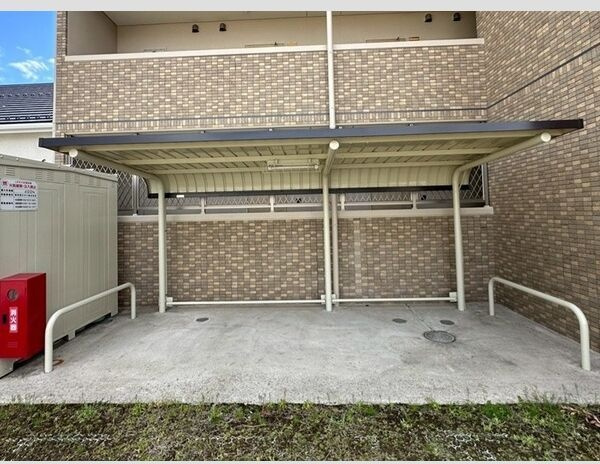 ミーティアの駐車場