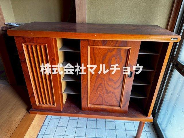 東山一丁目戸建ての玄関|落ち着いた玄関です