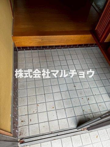 東山一丁目戸建ての玄関|シンプルで使いやすい玄関です