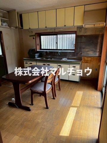 東山一丁目戸建ての居間・リビング|居間です