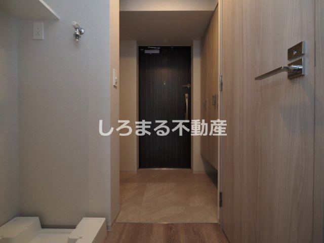 Alivis九条の玄関