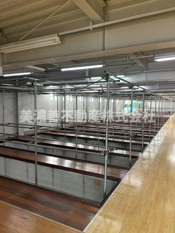 ６６４６０　岐阜市鏡島南事業用倉庫の内装