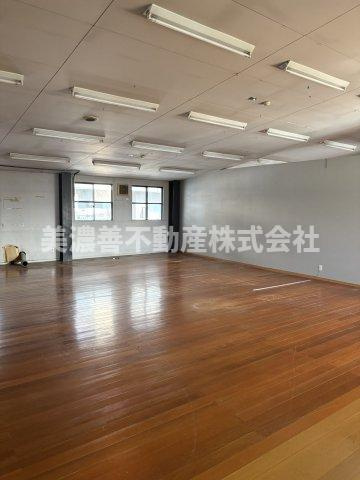 ６６４６０　岐阜市鏡島南事業用倉庫の内装