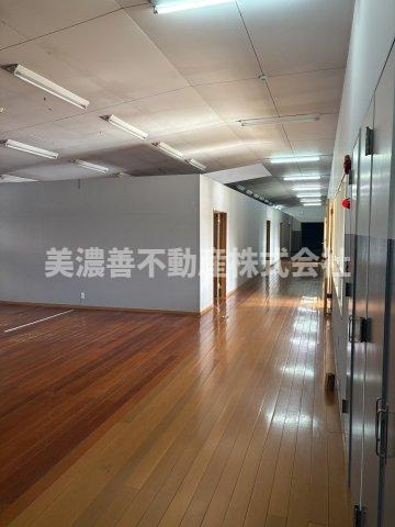６６４６０　岐阜市鏡島南事業用倉庫の内装