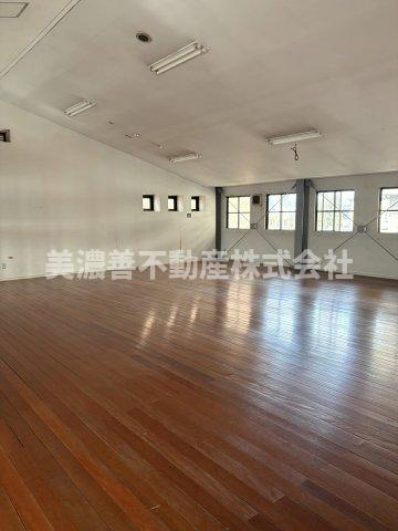 ６６４６０　岐阜市鏡島南事業用倉庫の内装