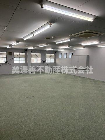 ６６４６０　岐阜市鏡島南事業用倉庫の内装