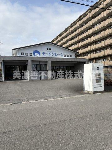 ６６４６０　岐阜市鏡島南事業用倉庫の外観