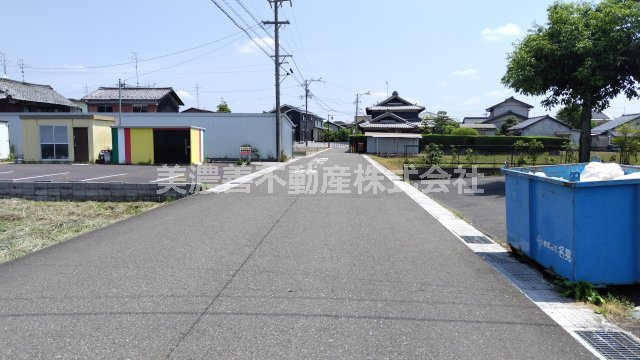 ６６９２２　大垣市墨俣町墨俣事務所付き戸建の前面道路含む現地写真
