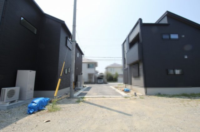 大そねⅥ　4号棟　新築戸建（全5区画）の前面道路含む現地写真|幅　5.0ｍ　
