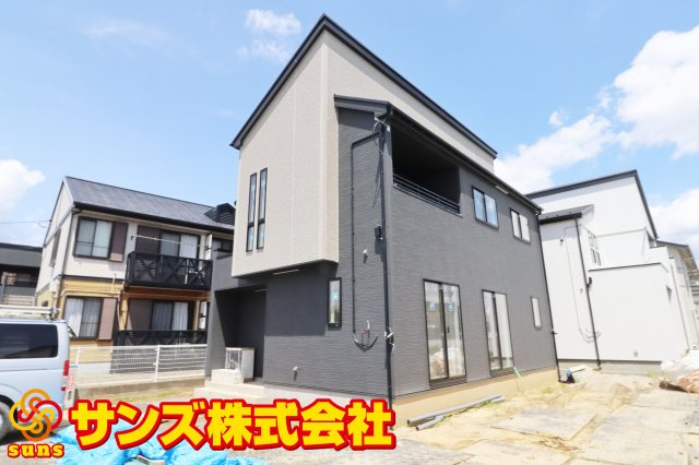 郡山市富田町字前川原　　　１号棟　　　富田小学校、富田中学区の外観|南西側から見た外観♪