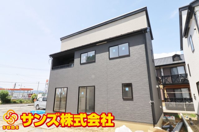 郡山市富田町字前川原　　　１号棟　　　富田小学校、富田中学区の外観|南東側から見外観♪