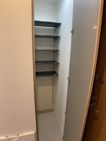 レジデンス横網の玄関