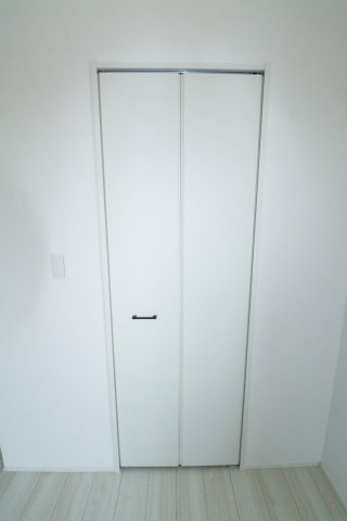 郡山市富田町字前川原　　　２号棟　　　富田小学校、富田中学区の収納