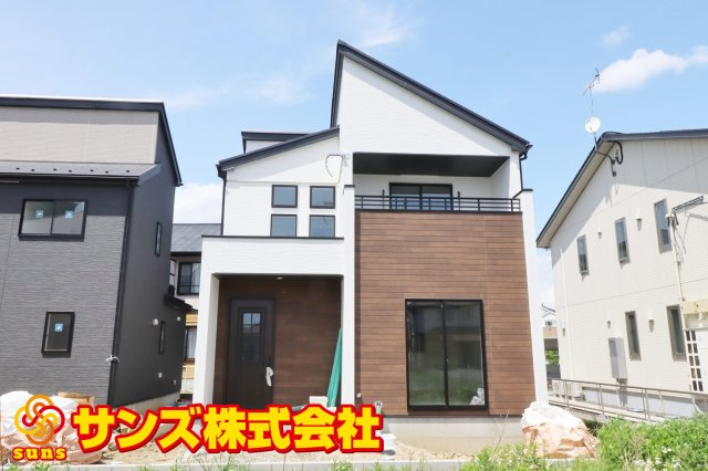 郡山市富田町字前川原　　　２号棟　　　富田小学校、富田中学区の外観|南側から見た外観♪