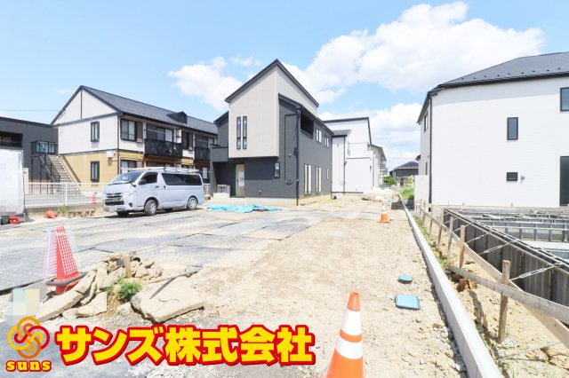 郡山市富田町字前川原　　　２号棟　　　富田小学校、富田中学区の外観|南西側から見た駐車場を含む外観♪