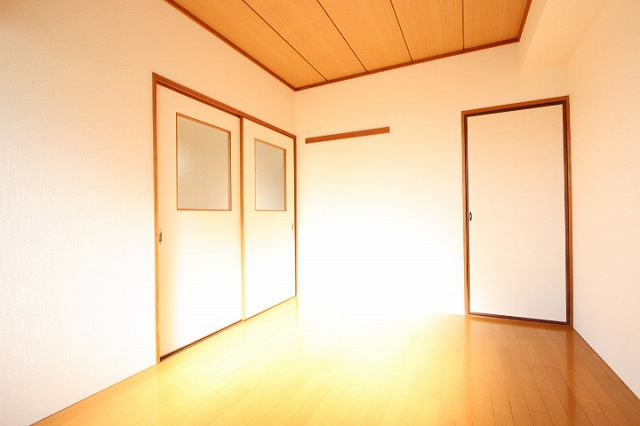 コーポ紀本の洋室