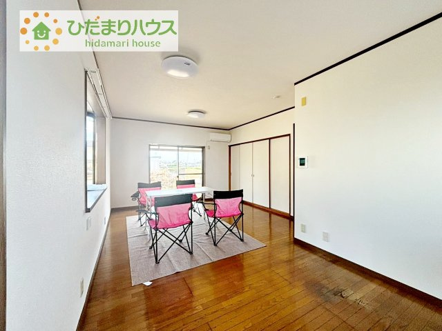 【居間・リビング】 | 下妻市江　中古戸建 | お友達や親戚とホームパーティもいいですね(*^^*)